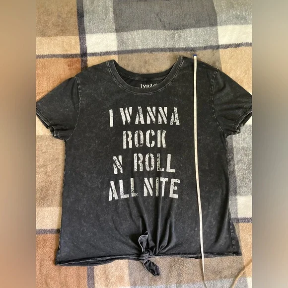 Black Graphic Women's Top - Picture 7 of 9